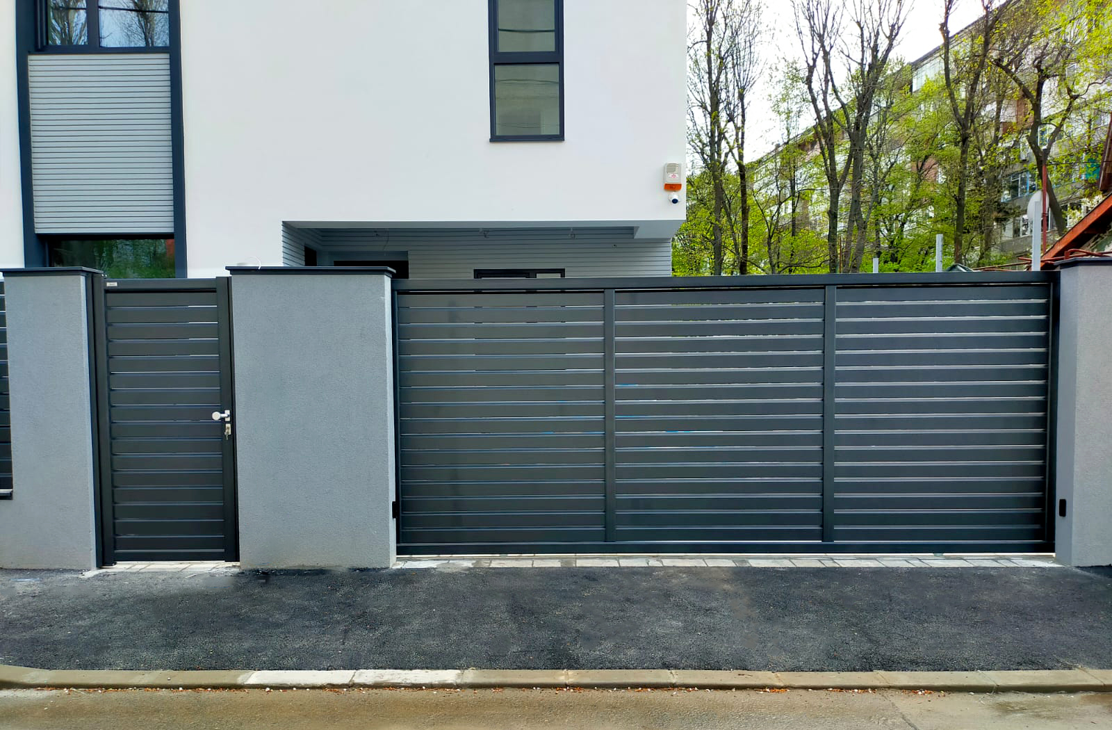 poarta culisanta din aluminiu davos europe colectia prisma culoare antracit